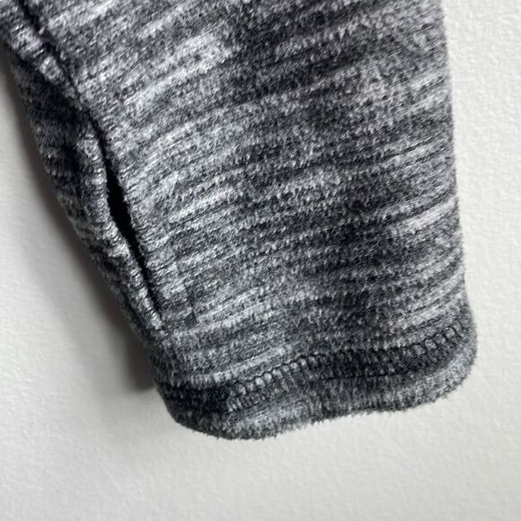 St. John’s Bay variegated gray half zip fleece with thumb holes & tunnel pocket - Picture 6 of 10